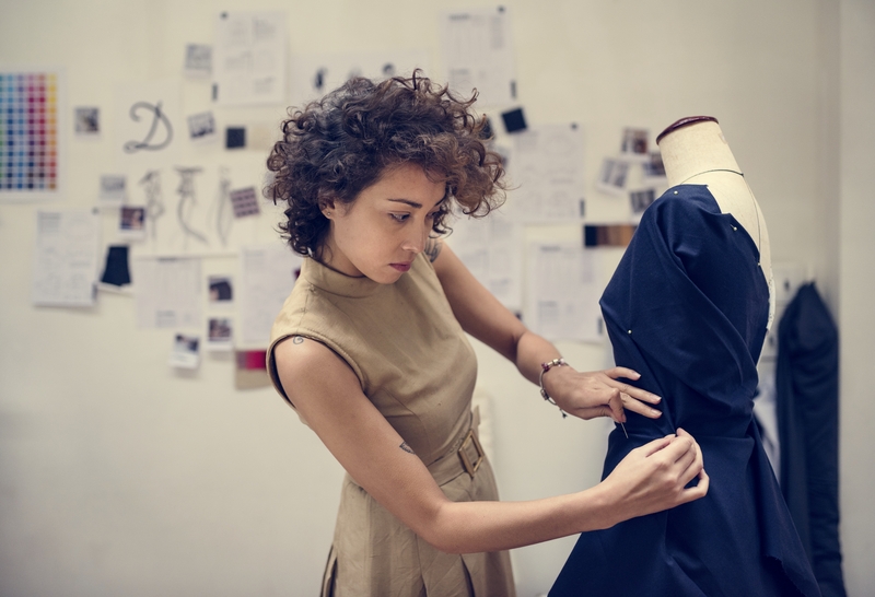 How to Become a Successful Fashion Designer