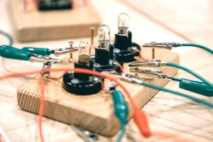 Fundamental de los circuitos eléctricos básicos