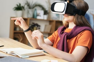 Introduction to Virtual Reality