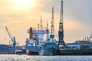 Équipement maritime pour la maintenance du système