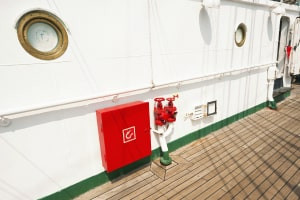 Prevenção e Equipamento de combate a incêndios a bordo de navios