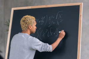 Álgebra de Ensino Médio: Número Operações e Álgebra