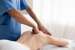 Terapia de masaje clínico