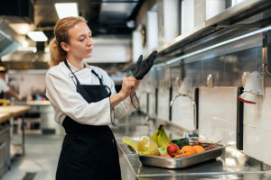 Entrenamiento en Seguridad Alimentaria-Prácticas y Procedimientos Seguros