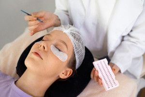 Eyelash Extension and Lash Lift Training