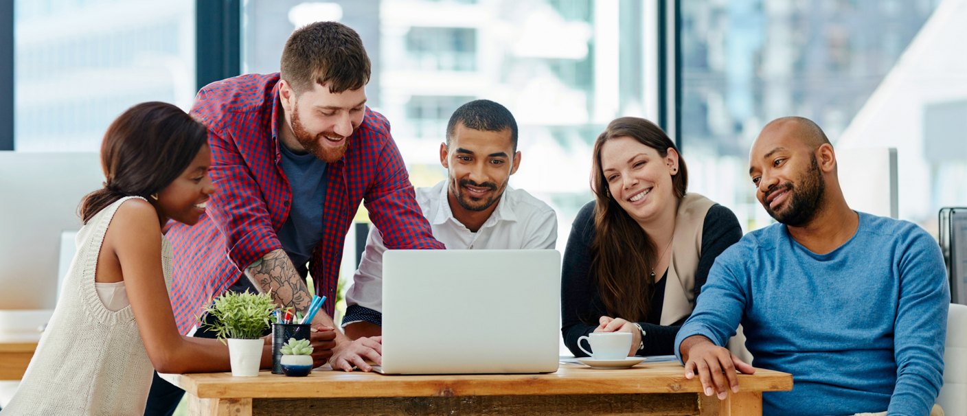 An Alison advisor helping a team set up their Free LMS